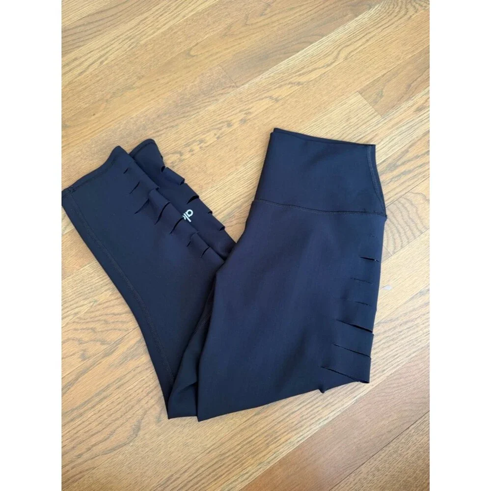 Alo Yoga High-Waist Side Sliced Capri Leggings Black Small